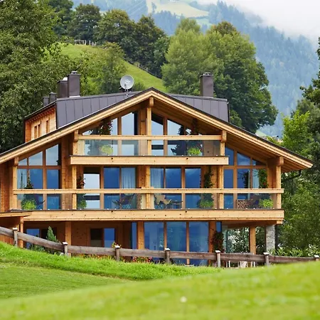 Golf - Penthouse, Balcony & Sauna Access * Kleinboden