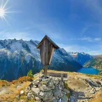 Sportlodge Golf - By Alpenluxus Collection *