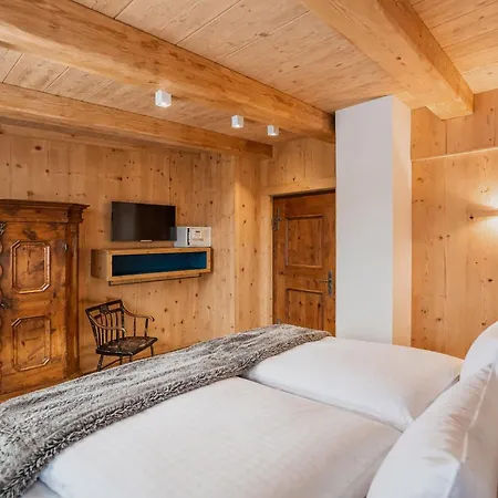 Golf - Penthouse, Balcony & Sauna Access Kleinboden